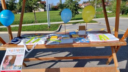 Promocijsko gradivo in baloni za obiskovalce. 